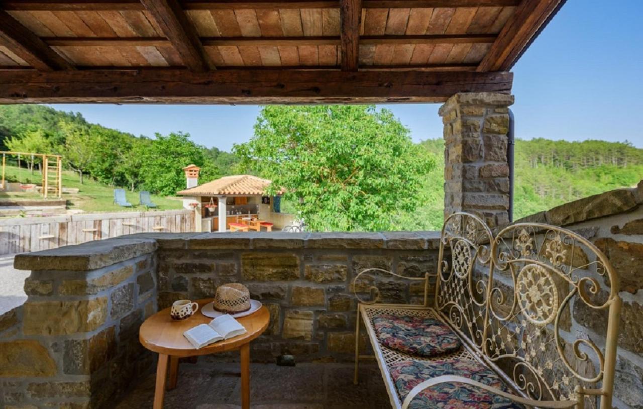 Guesthouse Gospodi Cerovlje Buitenkant foto